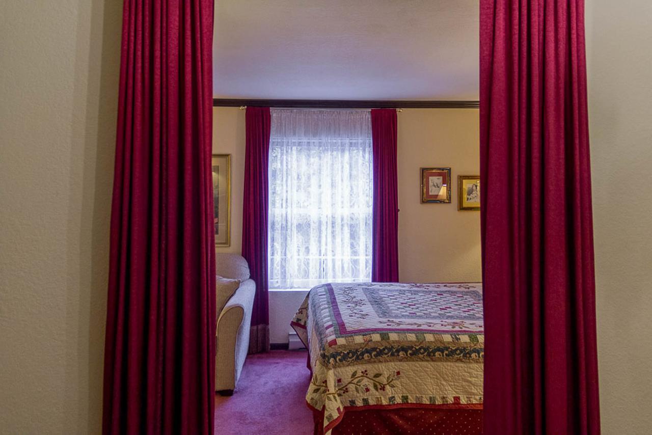 אנקורג' Highland Glen Lodge B&B מראה חיצוני תמונה