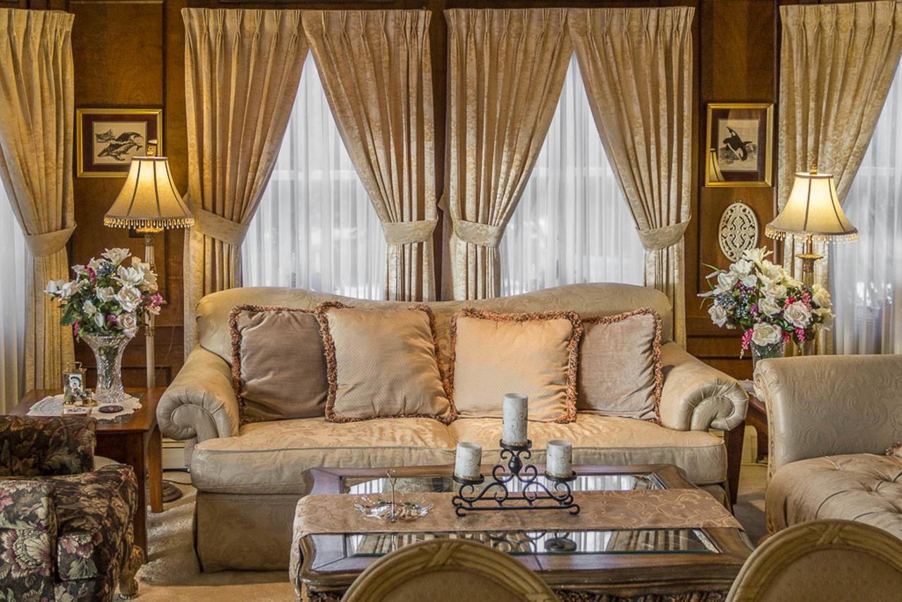 אנקורג' Highland Glen Lodge B&B מראה חיצוני תמונה