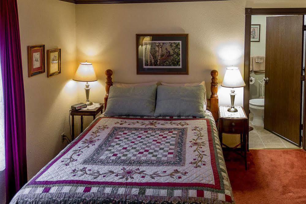 אנקורג' Highland Glen Lodge B&B מראה חיצוני תמונה