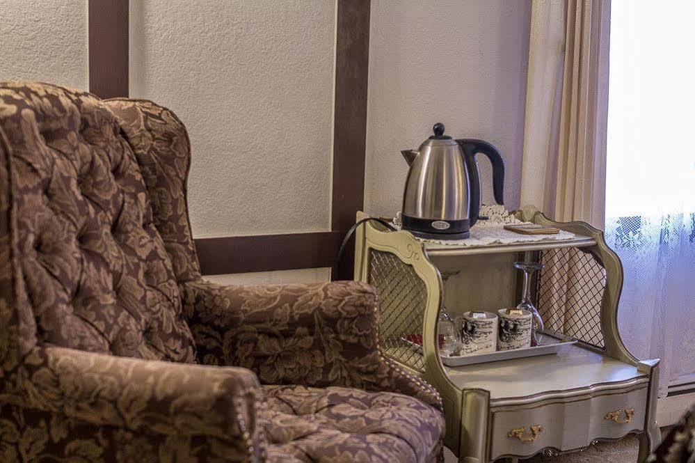 אנקורג' Highland Glen Lodge B&B מראה חיצוני תמונה