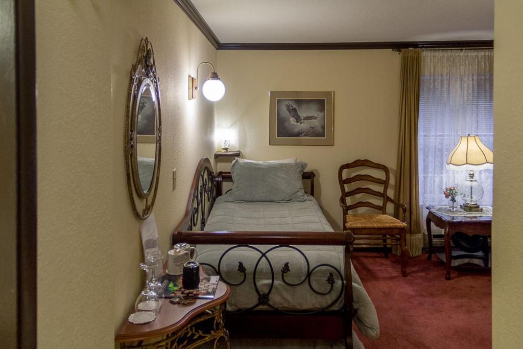 אנקורג' Highland Glen Lodge B&B מראה חיצוני תמונה