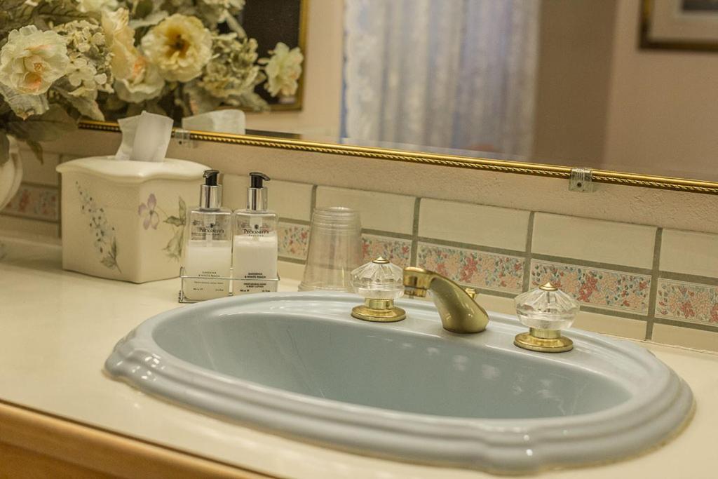 אנקורג' Highland Glen Lodge B&B מראה חיצוני תמונה