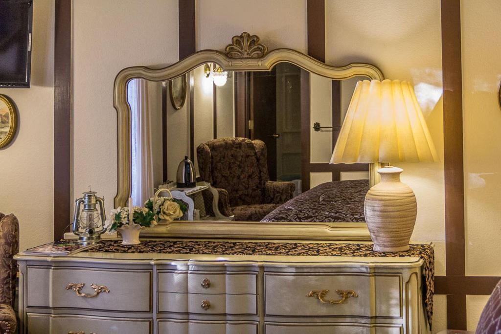 אנקורג' Highland Glen Lodge B&B מראה חיצוני תמונה